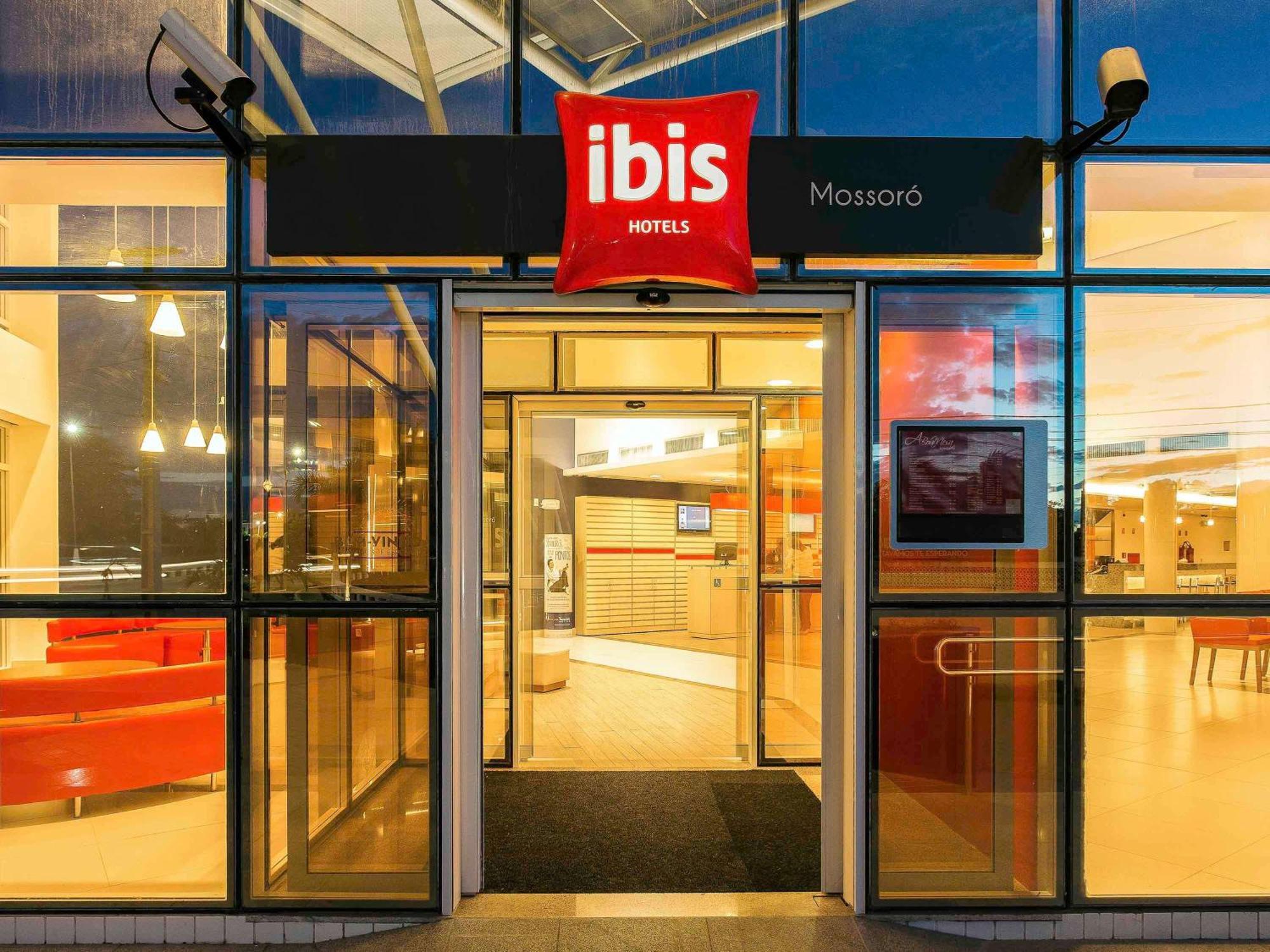 ホテル Ibis Mossoró エクステリア 写真
